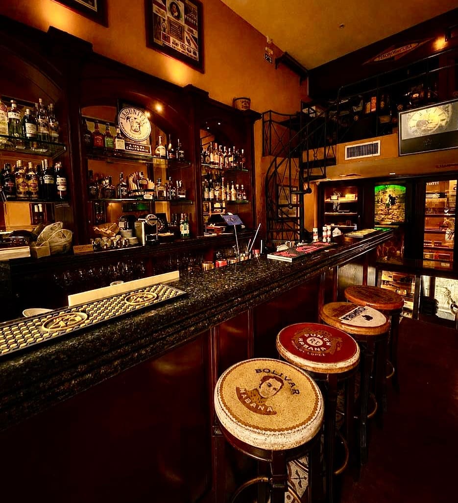 Interior da Tesoros de Cuba